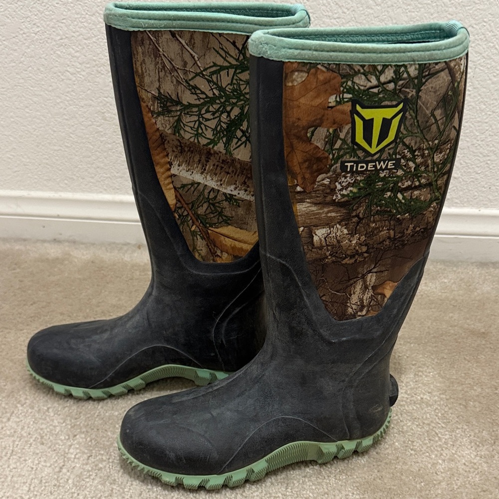 TideWe Men's Black and Green Boots